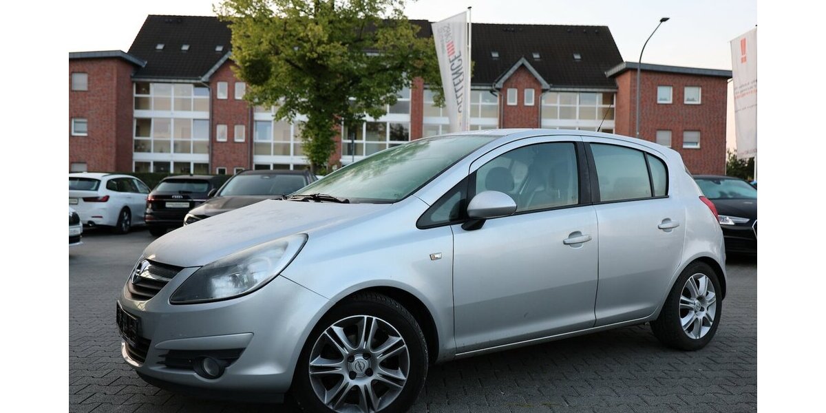 Opel Corsa D 1.4 INNOVATION 110 Jahre LEDER,NAVI+KAME 158.000 km 1.402 &euro; Hamm 59077