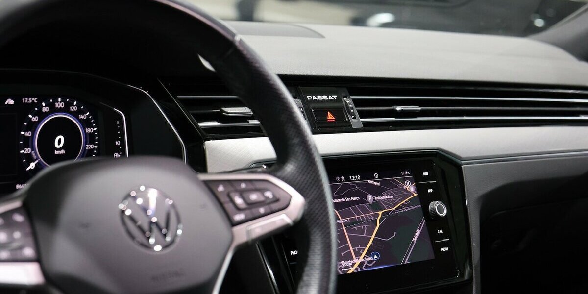 VW Passat Variant GTE DSG IQ BUSINESS R-LINE SPORT 86.000 km 24.600 &euro; Hamm 59077