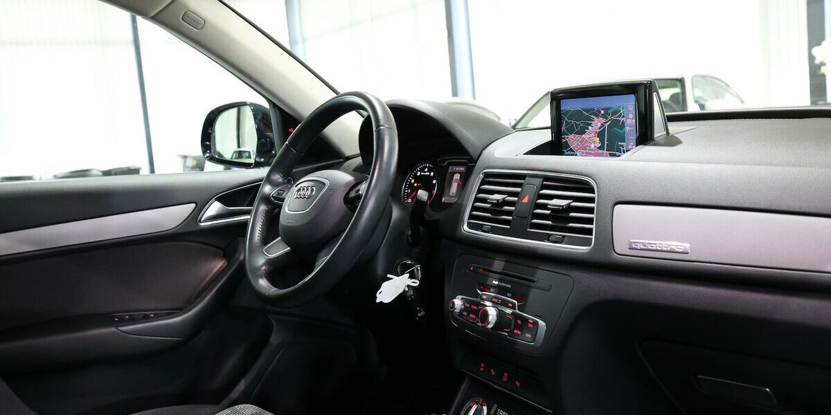 Audi Q3 2.0 TFSI QUATTRO SPORT / NAVI+KAMERA / ALLRAD 97.000 km 15.993 &euro; Hamm 59077