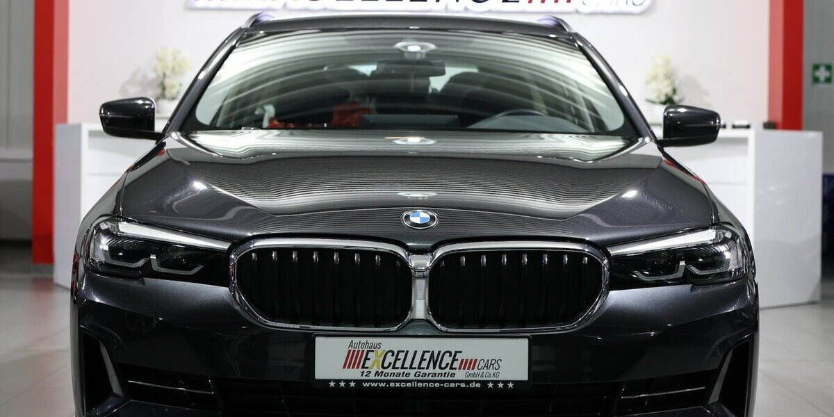 BMW 520d Touring xDrive BUSINESS EL.VOLL-LEDER, LED 14.000 km 38.995 &euro; Hamm 59077