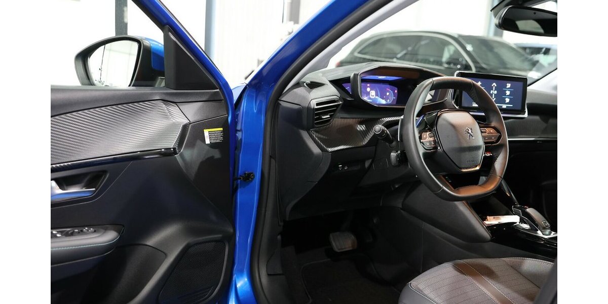 Peugeot 208 PURE-ECH 100 ALLURE PACK / LED, LEDER, ACC 40.000 km 16.444 &euro; Hamm 59077