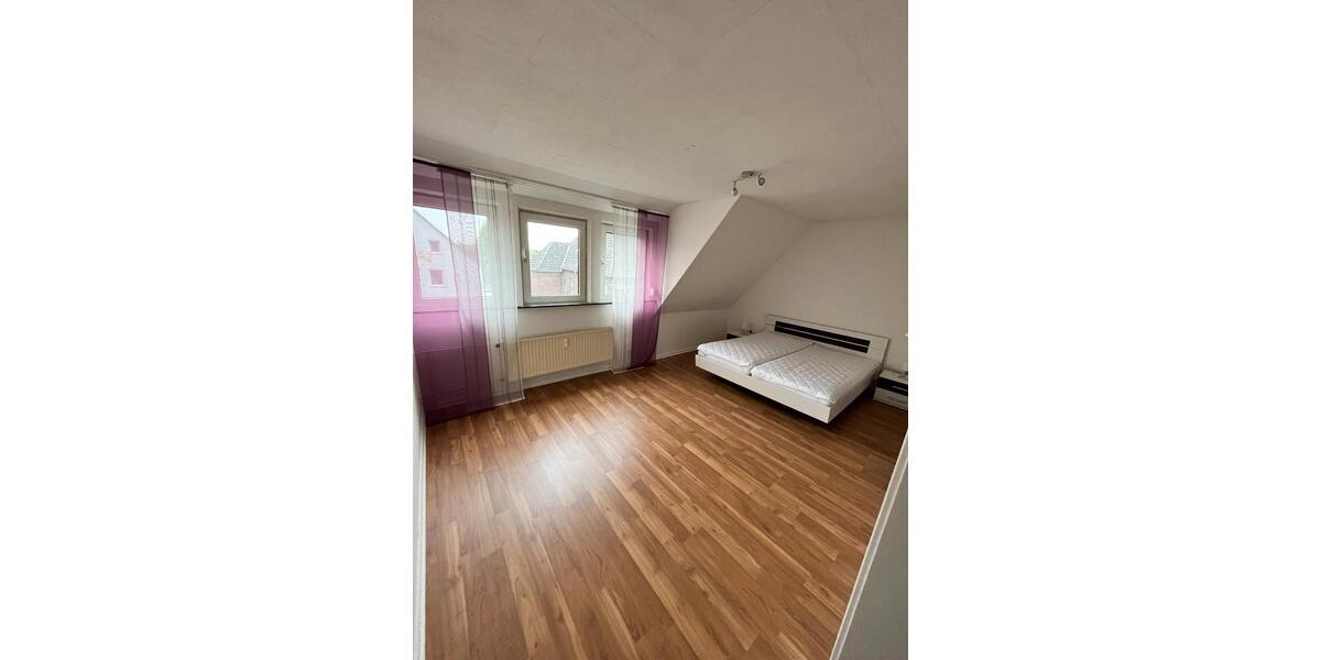 Dachgeschoßwohnung Hamm Heessen - 3 Zimmer, 69 m&sup2;, 600&euro; | Angebot:26614011