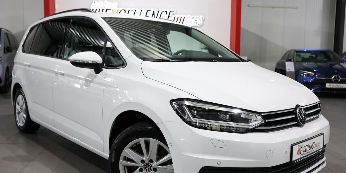 VW Touran 2.0 TDI DSG IQ Comfortline / 7-SITZE, LED 66.000 km 29.777 &euro; Hamm 59077