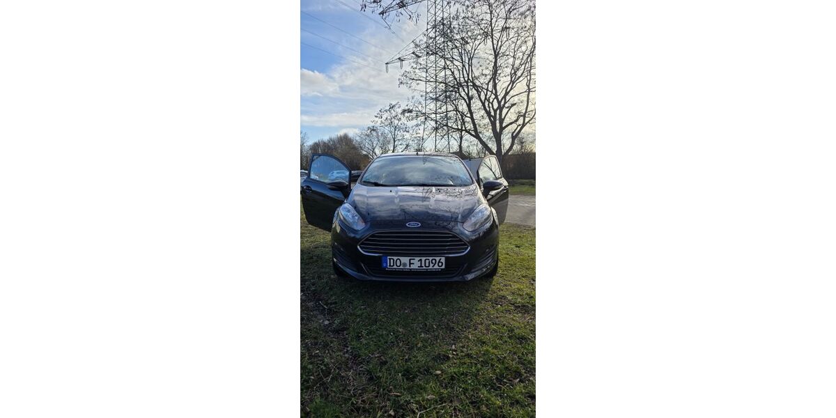 Ford Fiesta 115.705 km 4.900 &euro; Dortmund 44263