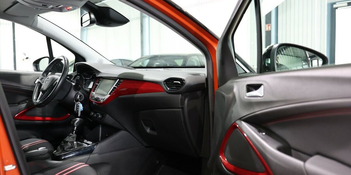 Opel Crossland 1.5 D GS-LINE SPORT / ORANGE & BLACK 132.000 km 12.777 &euro; Hamm 59077