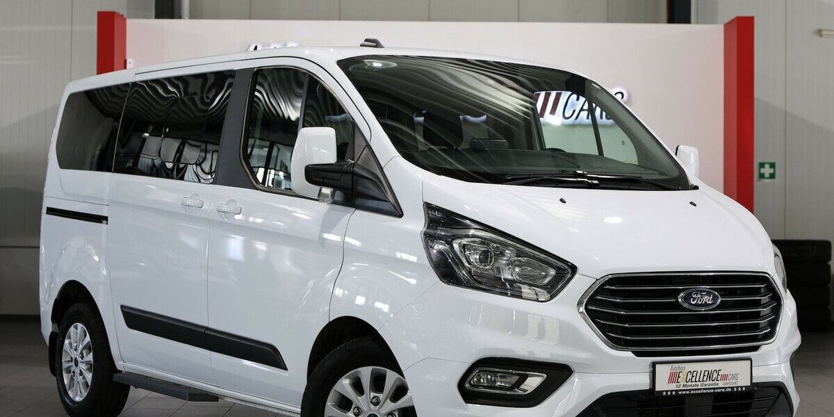Ford Tourneo Custom 2.0 TDCI 320 L1 / 8-SITZER / NAVI 119.000 km 28.444 &euro; Hamm 59077