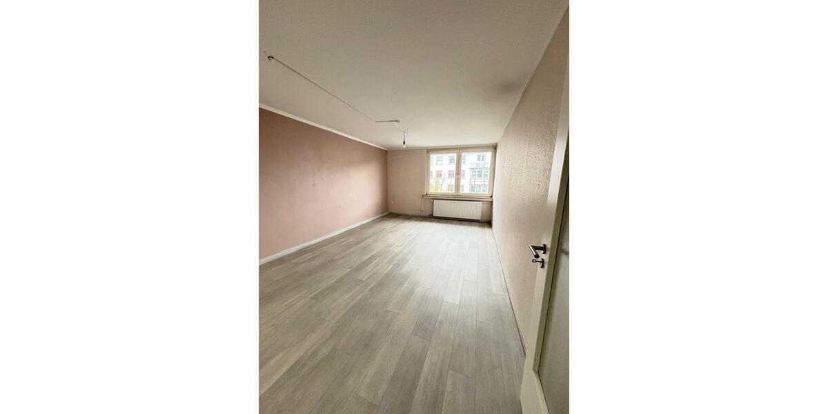 Etagenwohnung Hagen - 2 Zimmer, 63 m&sup2;, 590&euro; | Angebot:25933957