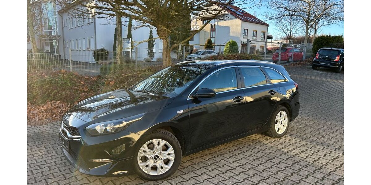 Kia ceed Sportswagon 43.000 km 17.980 &euro; Dortmund 44269
