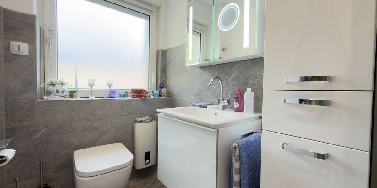 Modernisiertes Reihenhaus mit Wellnessbad, Gäste-WC, Keller & 248 m² Grundstück - Reihenmittelhaus Bönen | Angebot:26613170