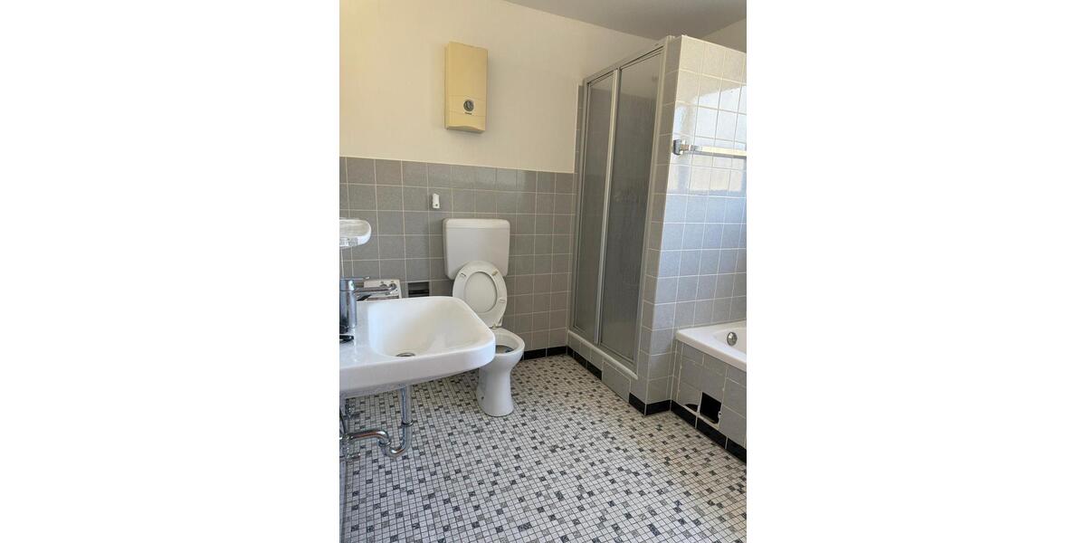 Etagenwohnung Iserlohn - 3.5 Zimmer, 95 m&sup2;, 800&euro; | Angebot:25988567