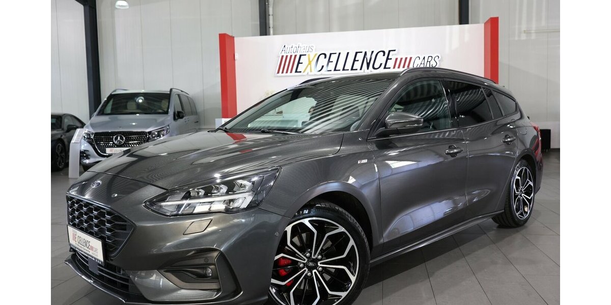 Ford Focus Tunier 1.5 EB ST-LINE-X SPORT / PANORAMA 108.000 km 17.991 &euro; Hamm 59077