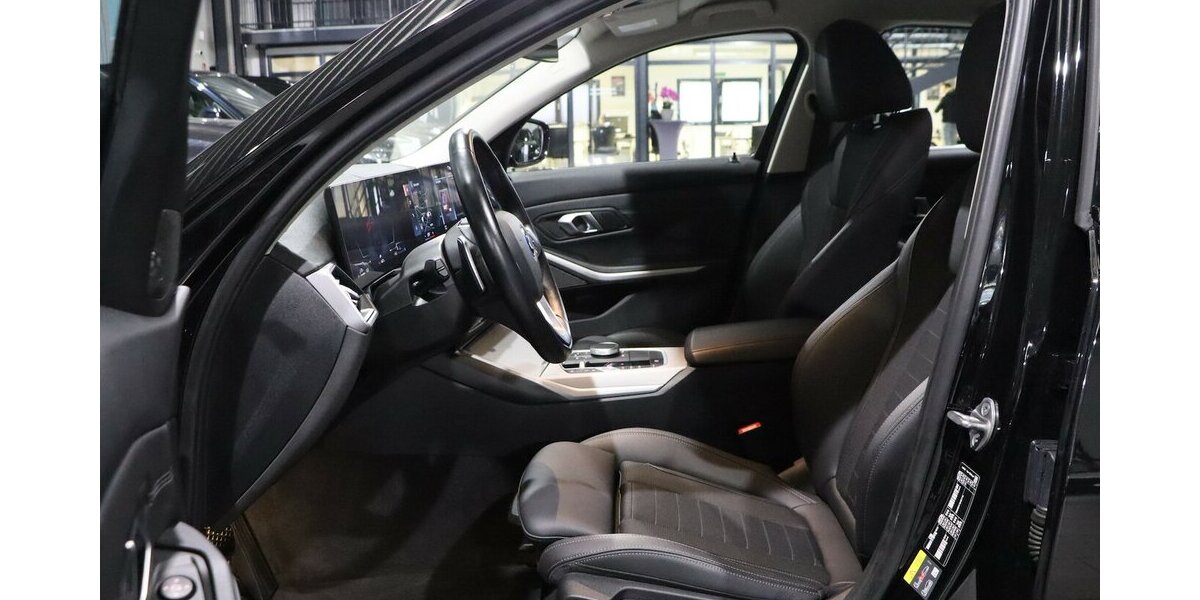 BMW 330e LIMOUSINE SHADOW CURVED+HEAD-UP, LED, H/K 46.000 km 30.993 &euro; Hamm 59077