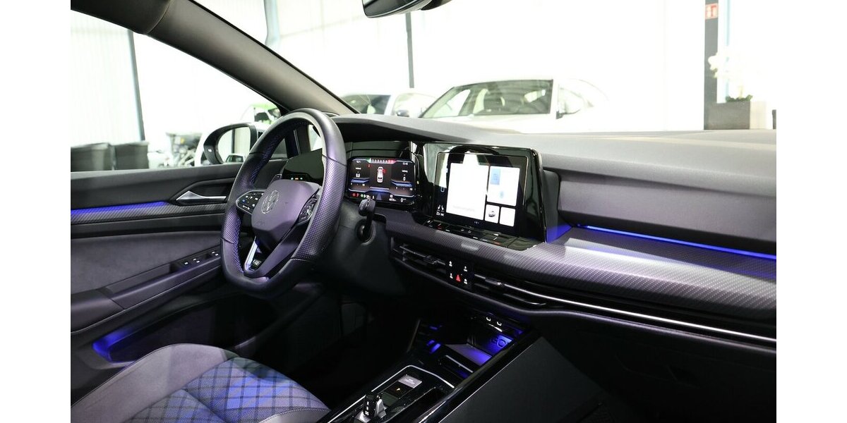 VW Golf VIII 2.0 TSI DSG 4M R-PERFROMANCE BLACK STY 40.000 km 36.777 &euro; Hamm 59077