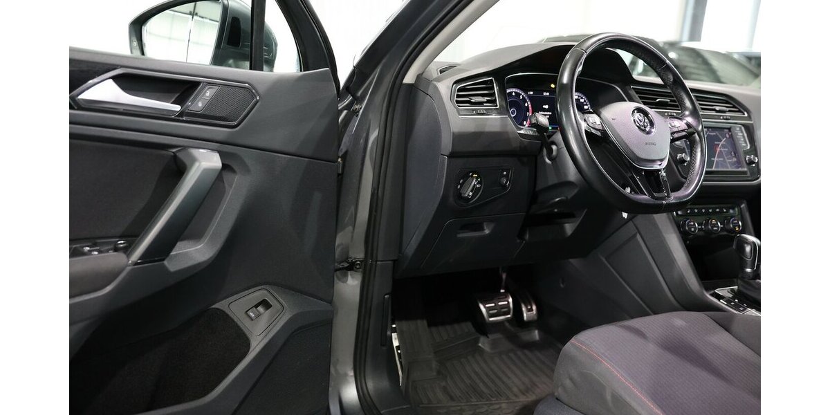 VW Tiguan 2.0 TSI DSG 4M SOUND / PANORAMA / LED 128.000 km 19.777 &euro; Hamm 59077