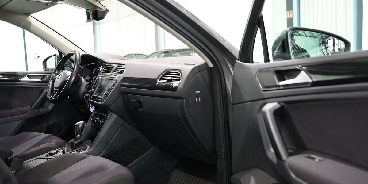 VW Tiguan 2.0 TSI DSG 4M SOUND / PANORAMA / LED 128.000 km 19.777 &euro; Hamm 59077