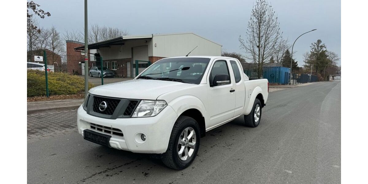Nissan Navara 183.648 km 11.781 &euro; Ahlen 59229