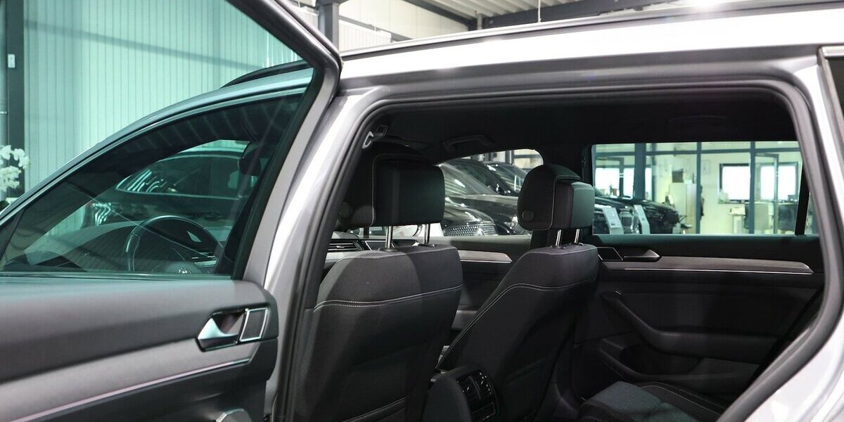 VW Passat Variant GTE DSG IQ BUSINESS R-LINE SPORT 86.000 km 24.600 &euro; Hamm 59077