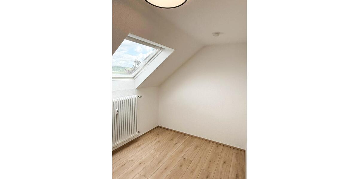 Dachgeschoßwohnung Wickede (Ruhr) - 3 Zimmer, 55 m&sup2;, 695&euro; | Angebot:26534182