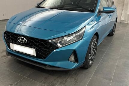 Hyundai i20 74.977 km 12.789 &euro; Hamm 59067