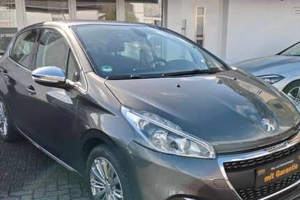 Peugeot 208 22.600 km 13.700 &euro; Hamm 59067