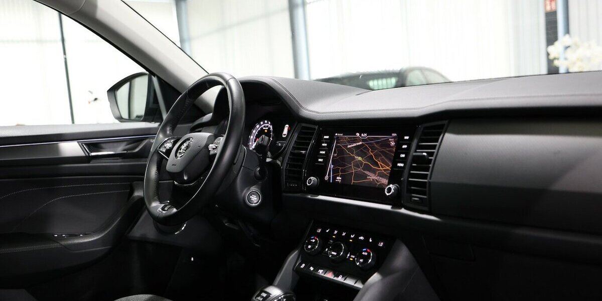 Skoda Kodiaq 2.0 TDI DSG 4x4 CLEVER / 7-SITZER, MATRIX 135.000 km 28.777 &euro; Hamm 59077
