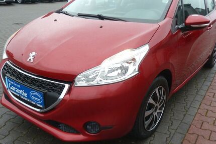 Peugeot 208 81.000 km 5.490 &euro; Hamm 59073