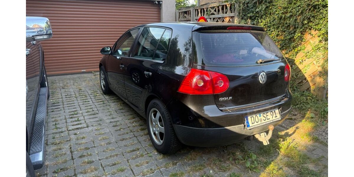 VW Golf 295.000 km 850 &euro; Dortmund 44379