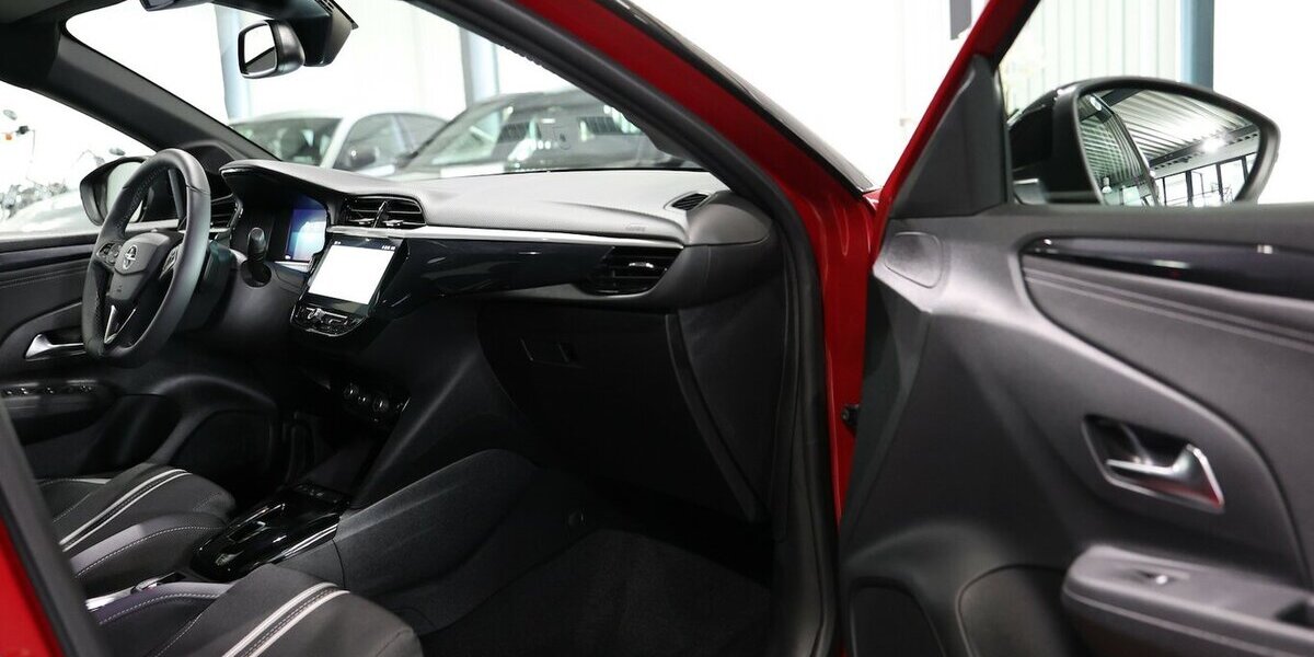 Opel Corsa F T GS-SPORT TECH, RED & BLACK / AUTOMATIK 8.500 km 20.991 &euro; Hamm 59077