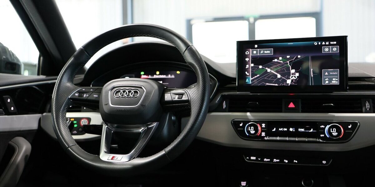 Audi A4 Avant 40 TFSI QUATTRO S-LINE SPORT BLACK TOP 113.000 km 26.888 &euro; Hamm 59077