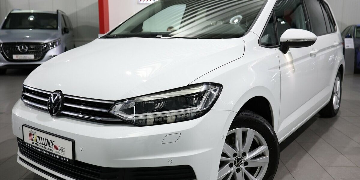 VW Touran 2.0 TDI DSG IQ Comfortline / 7-SITZE, LED 66.000 km 29.777 &euro; Hamm 59077