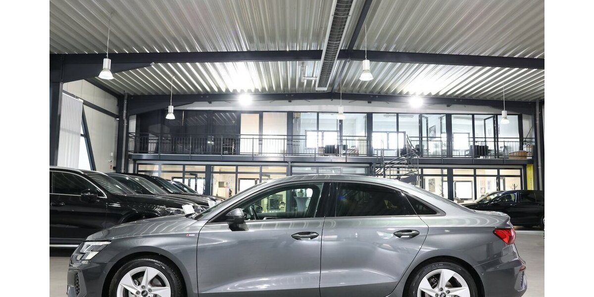 Audi A3 LIMOUSINE 30 TFSI S-LINE MATRIX, VOLL-LEDER 60.000 km 25.777 &euro; Hamm 59077