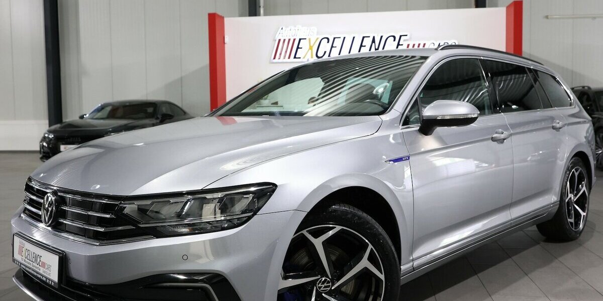VW Passat Variant GTE DSG IQ BUSINESS R-LINE SPORT 86.000 km 24.600 &euro; Hamm 59077