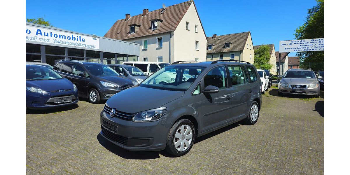 VW Touran 74.252 km 9.690 &euro; Bergkamen 59192