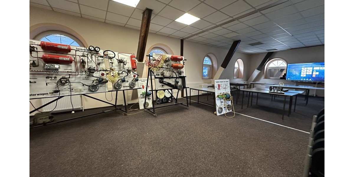 Attraktive Fahrschulfläche in Top-Lage von Dortmund-Brackel - Gewerbeobjekt Dortmund / Brackel Brackel | Angebot:26057671