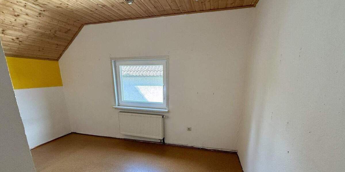 Einfamilienhaus Welver Illingen - 8 Zimmer, 200 m&sup2;, 249.000&euro; | Angebot:25686103