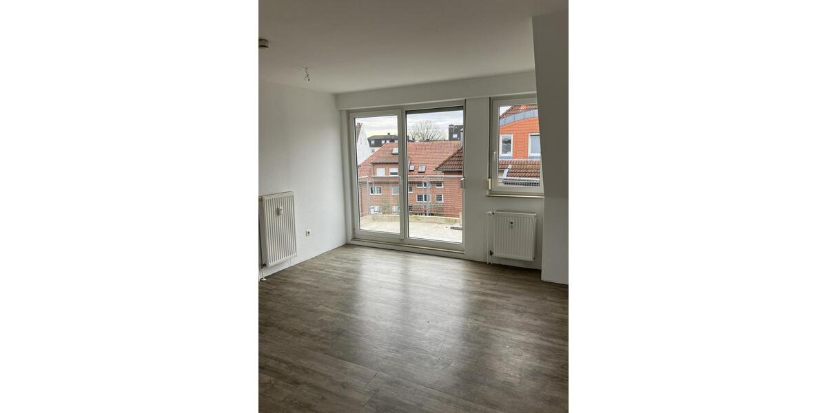 Dachgeschoßwohnung Lünen Brambauer - 3.5 Zimmer, 75 m&sup2;, 420&euro; | Angebot:24565792