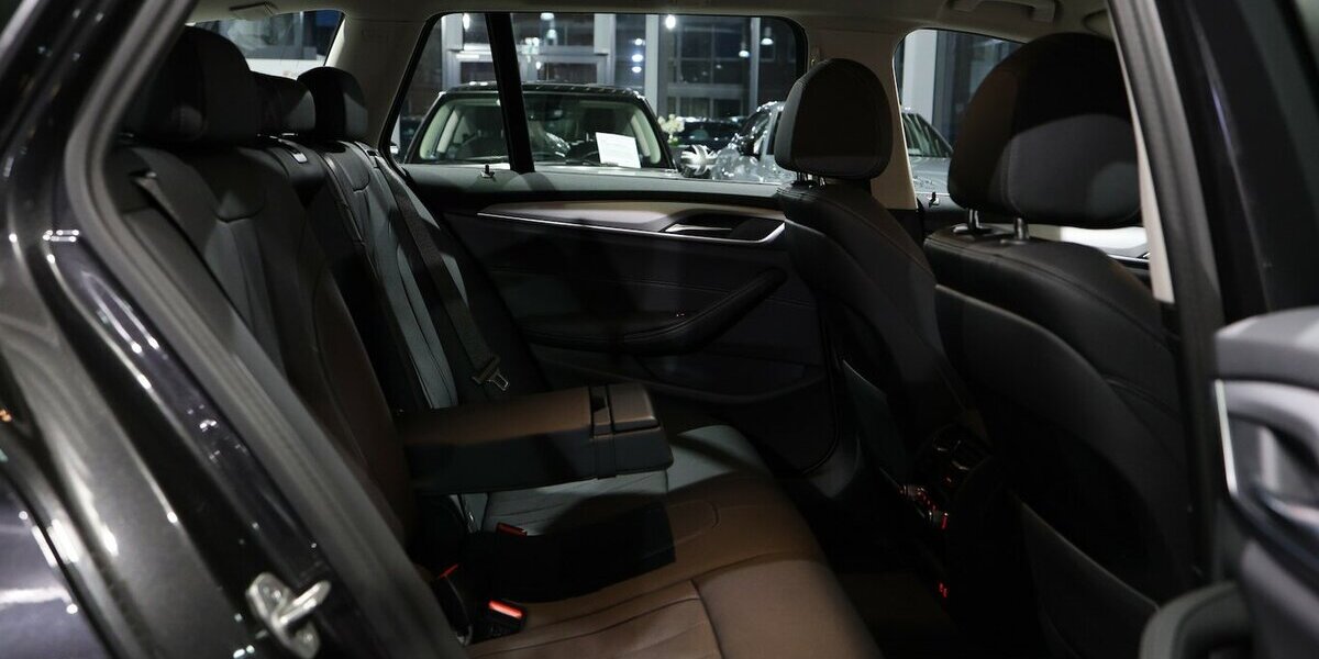 BMW 520d Touring xDrive BUSINESS EL.VOLL-LEDER, LED 14.000 km 38.995 &euro; Hamm 59077