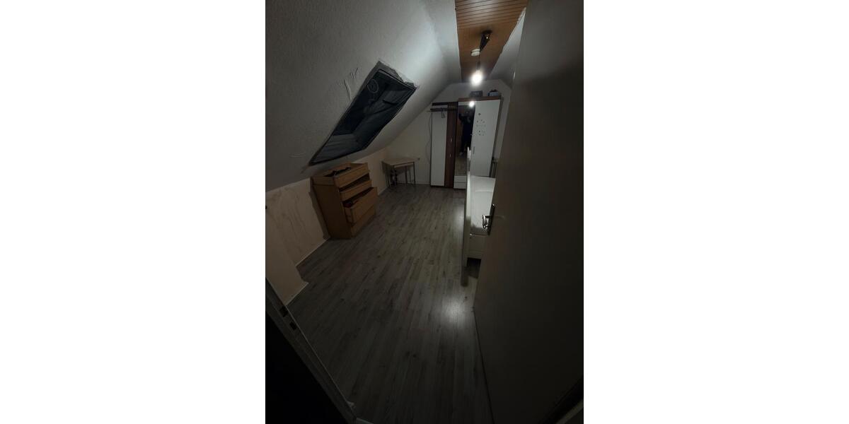 Dachgeschoßwohnung Menden (Sauerland) Berkenhofskamp - 1 Zimmer, 66 m&sup2;, 550&euro; | Angebot:25791797