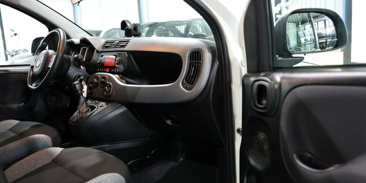 Fiat Panda 1.0 Mild-Hybrid CITY LIFE WHITE / SHZ, PDC 32.000 km 11.444 &euro; Hamm 59077