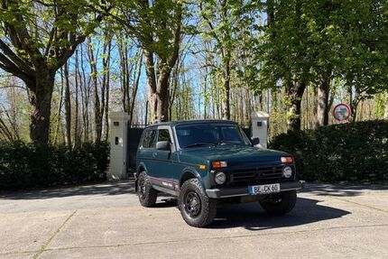 Lada Niva 44.900 km 10.900 &euro; Ahlen 59227