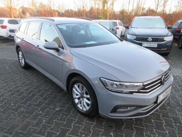 VW Passat Variant Business 2.0 TDI DSG NAVI AHK KAMER 132.100 km 19.388 &euro; Bergkamen 59192