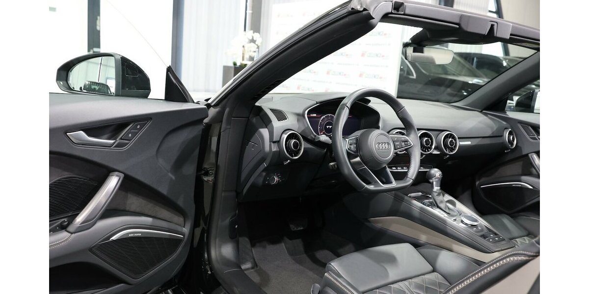 Audi TT ROADSTER 45 Q S-LINE BLACK BRONZE SELEKTION 8.400 km 48.777 &euro; Hamm 59077