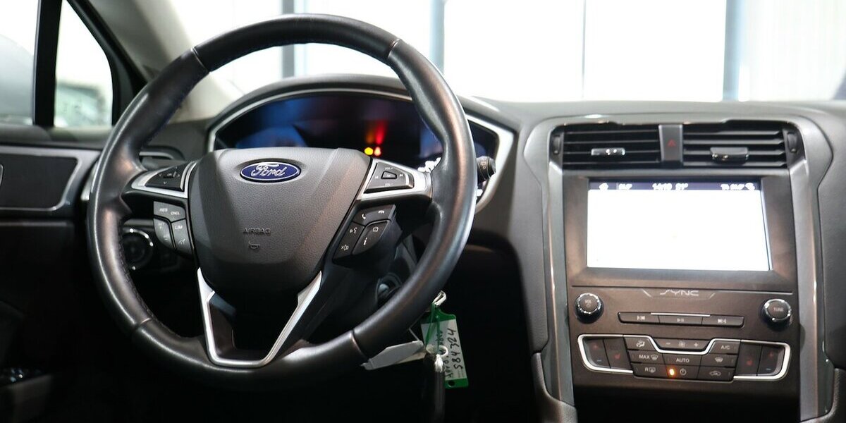 Ford Mondeo Tunier 2.0 EB BUSINESS EDITION / LED / 99.000 km 15.881 &euro; Hamm 59077