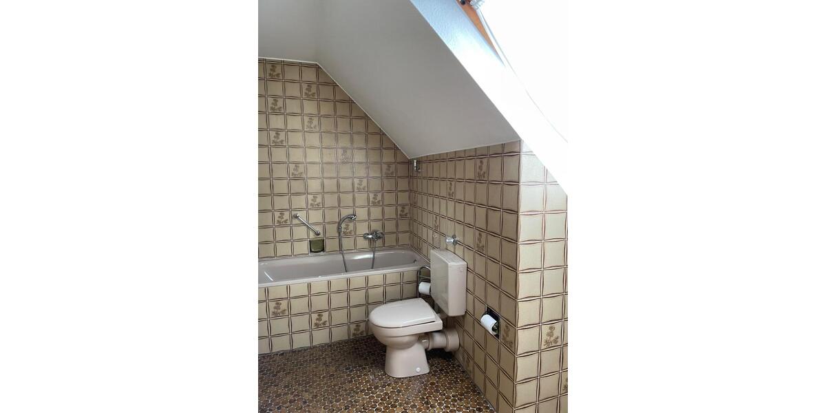 Dachgeschoßwohnung Dortmund Brackel - 1.5 Zimmer, 56 m&sup2;, 560&euro; | Angebot:24862652