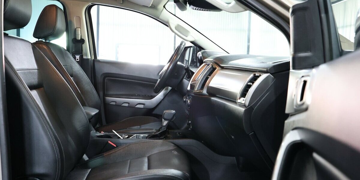 Ford Ranger 3.2 D 4x4 DK LIMITED // SONDERMODELL // 146.000 km 25.991 &euro; Hamm 59077