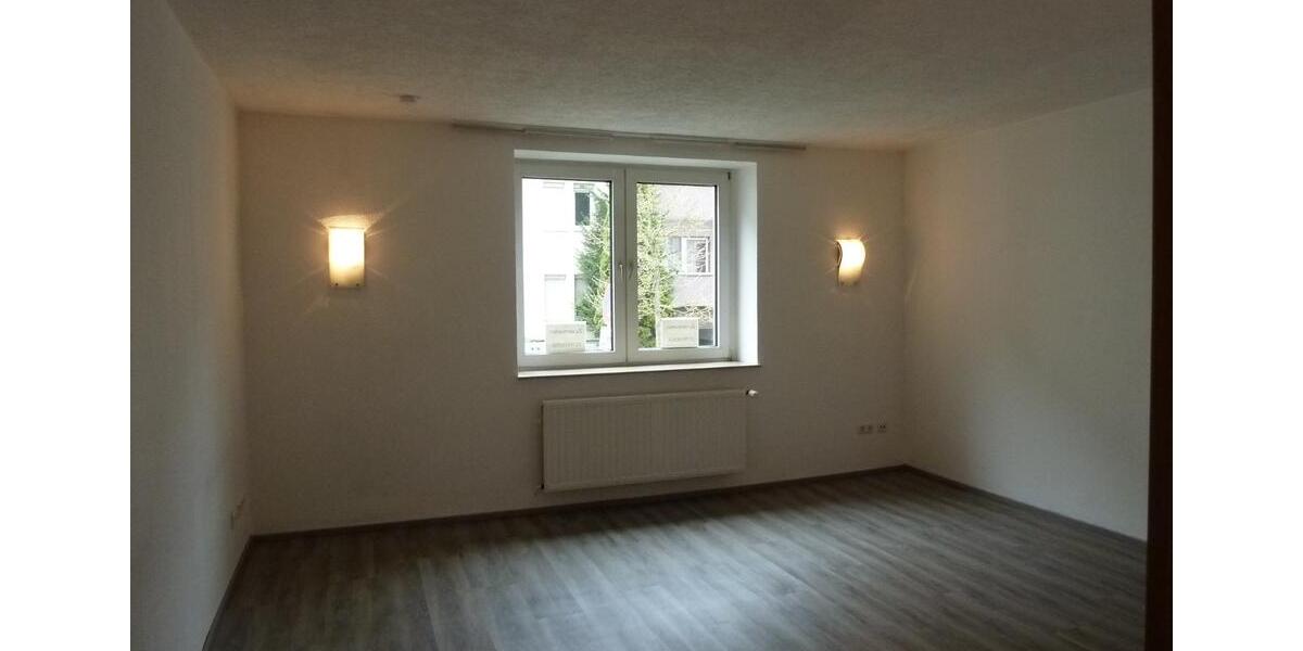 Erdgeschoßwohnung Hagen Hagen-Mitte - 3 Zimmer, 85 m&sup2;, 590&euro; | Angebot:25749467
