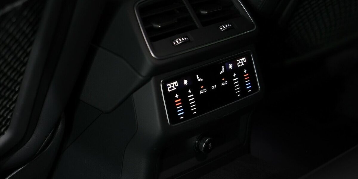 Audi A6 Avant 40 TDI Q S-LINE SPORT BLACK CHRONOSGRAU 90.000 km 33.888 &euro; Hamm 59077