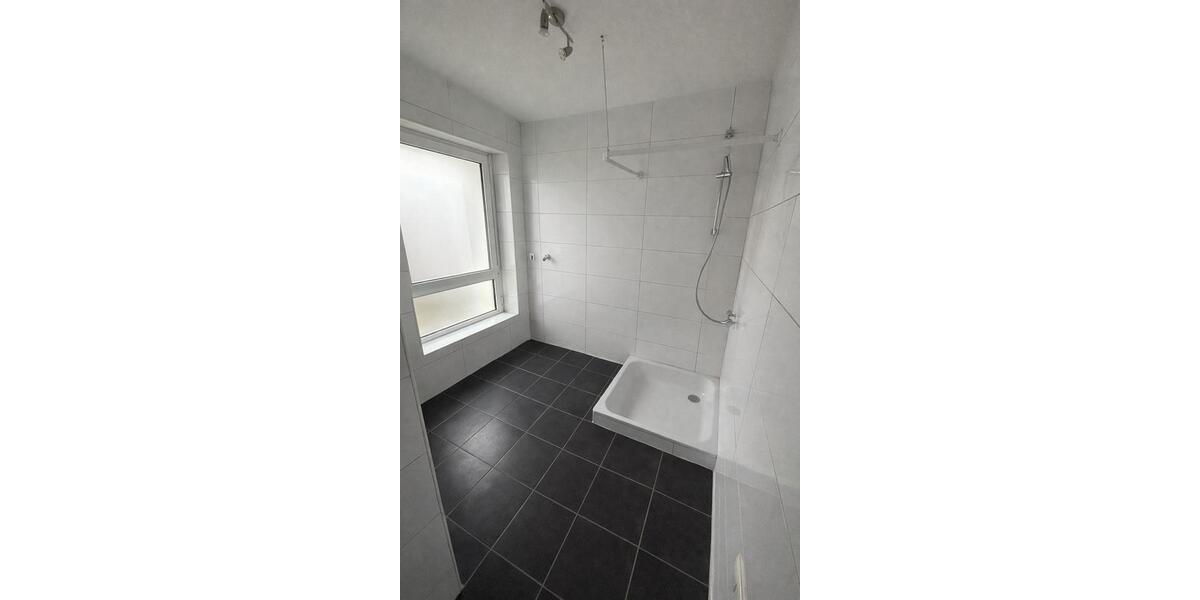 Dachgeschoßwohnung Hamm - 3 Zimmer, 60 m&sup2;, 480&euro; | Angebot:25936526