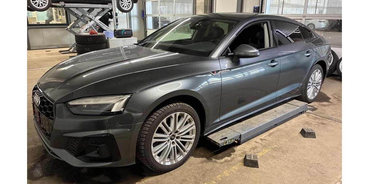 Audi A5 52.012 km 36.554 &euro; Hagen 58091