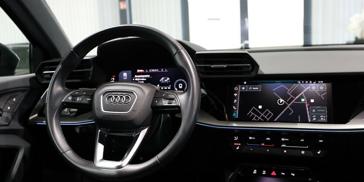 Audi A3 LIMOUSINE 30 TFSI S-LINE MATRIX, VOLL-LEDER 60.000 km 24.777 &euro; Hamm 59077